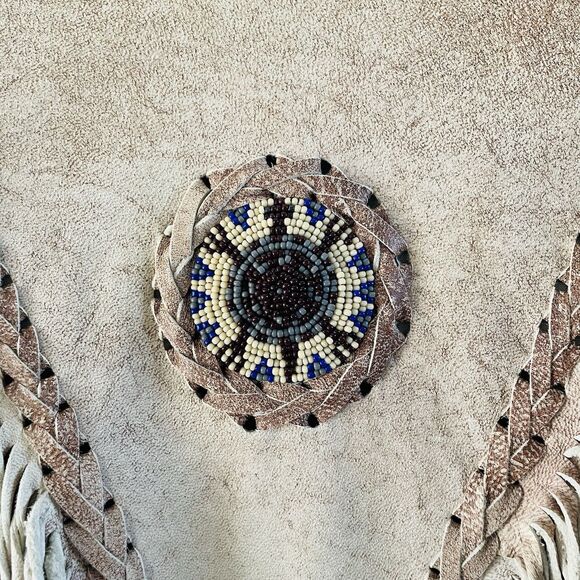 Vintage Tribe America Leathers Western Fringe Warrior Jacket Beaded Bone 6 USA - Picture 12 of 16